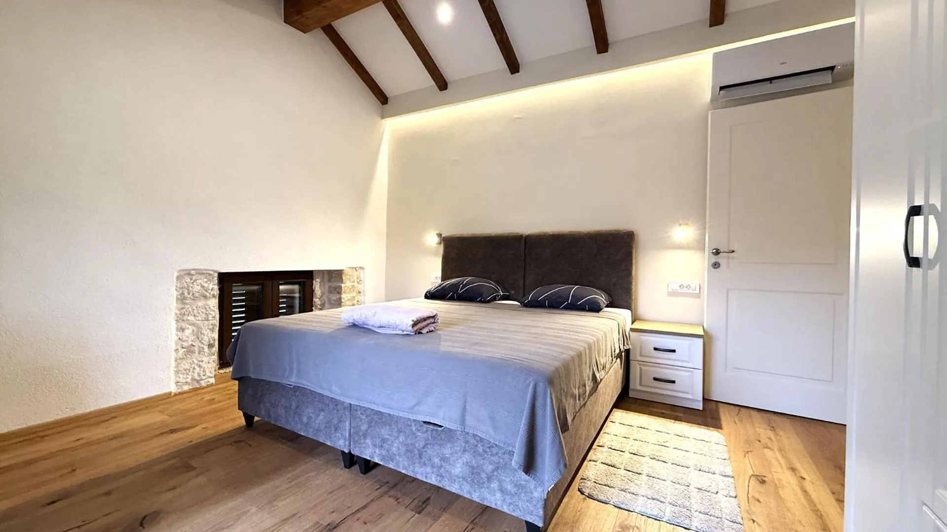 Вилла Casa Rossa Ac, Wifi, Prodol - Croazia Manjadvorci